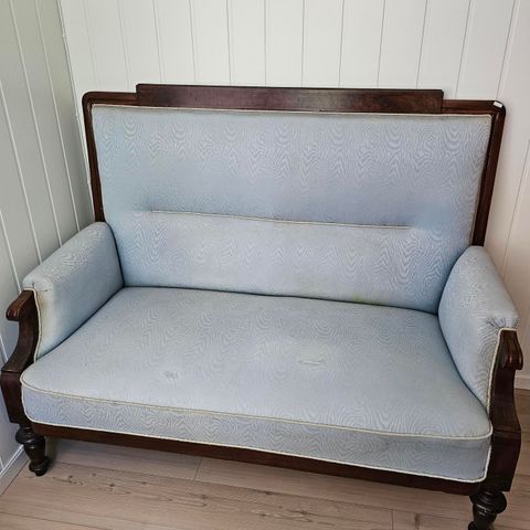 Flott gammel sofa