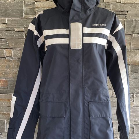 Stormberg allværsjakke, regn og vindtett, Unisex, str S, selges kr. 450,-