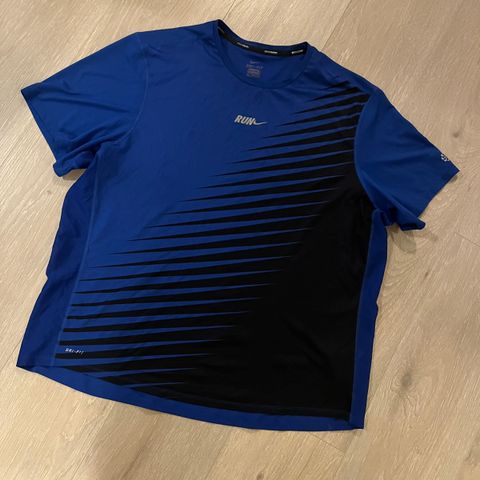 Treningsskjorte fra Nike Running