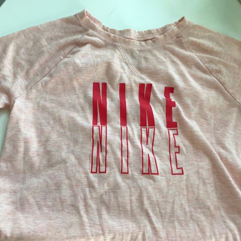 Nike T-shirt