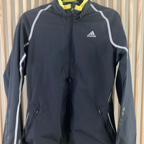 Adidas tynn sports/fritidsjakke str. M(38).