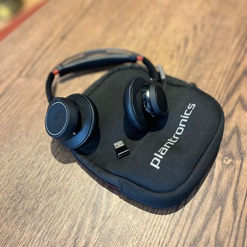 Plantronics - Stereo Bluetooth Headset