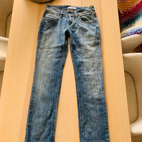 Levis slim fit