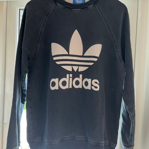 Adidas genser str M