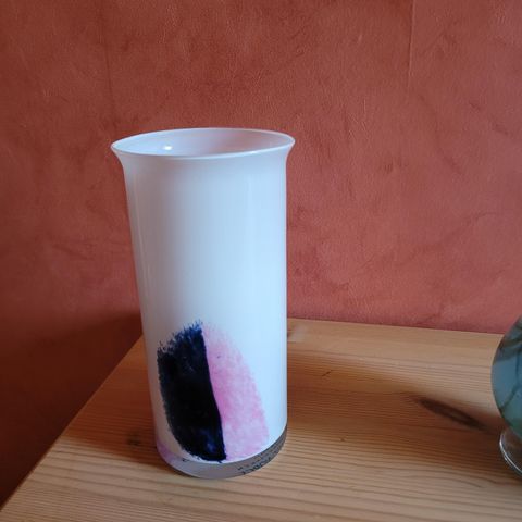 Vase hvit/rosa/sort