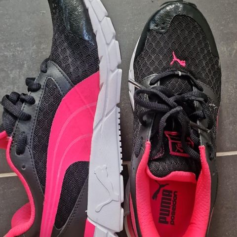 Puma sko str 38