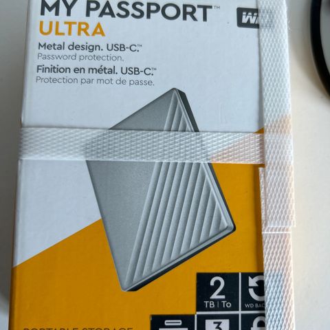 WD My Passport Ultra USB-C ekstern harddisk 2 TB (sølv)