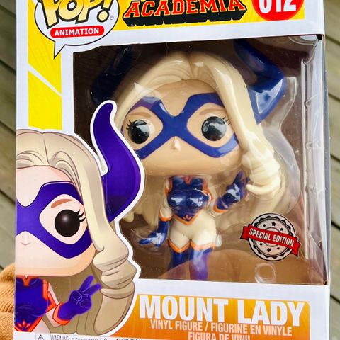 Funko Pop! Mount Lady (6-Inch) | My Hero Academia (612) Special Edition Excl.