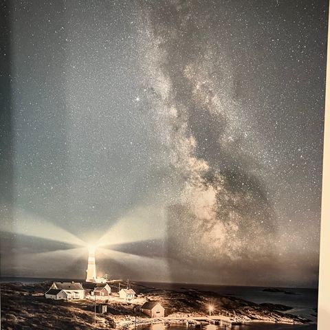 Stort fotografi av Oksøy fyr til salgs