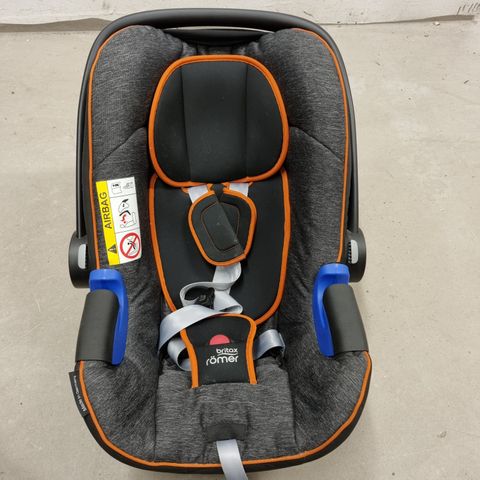 Britax Römer Baby-Safe i-Size med Baby-Safe i-Size Flex Base, Isofix