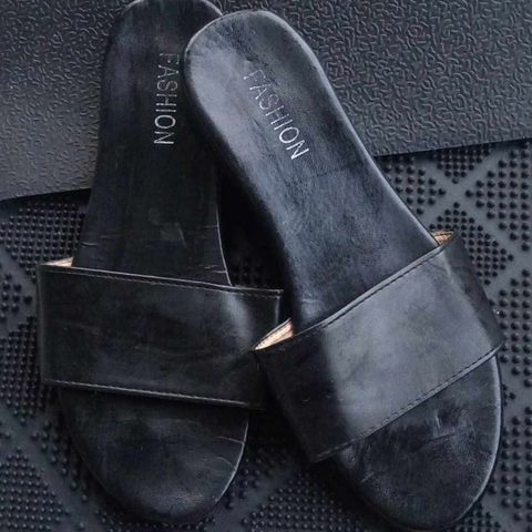 Slip on - svart - str 40!