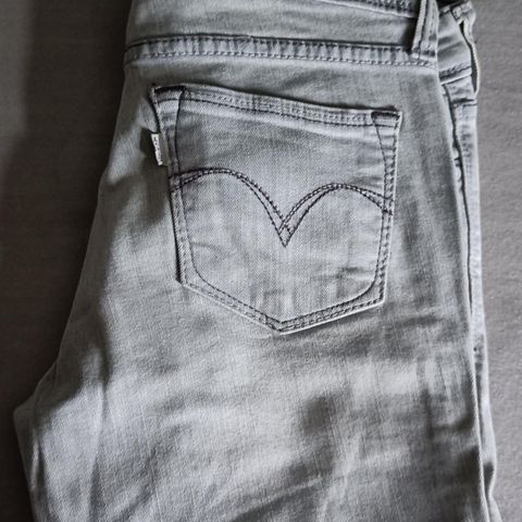 Levi's demi curve bukse i grått