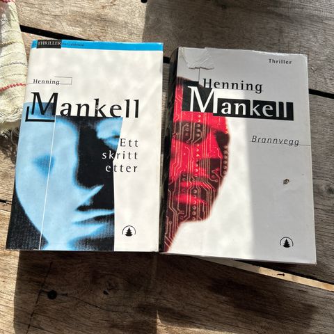 Henning Mankell, ett skritt etter, brannvegg