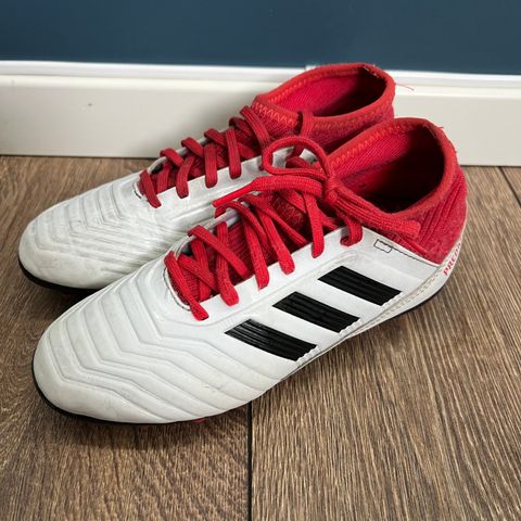 Adidas Predator 18.3 fotballsko