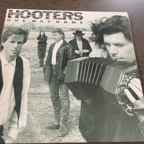 The Hooters - One Way Home