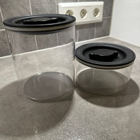 Tupperware oppbevaringsbokser