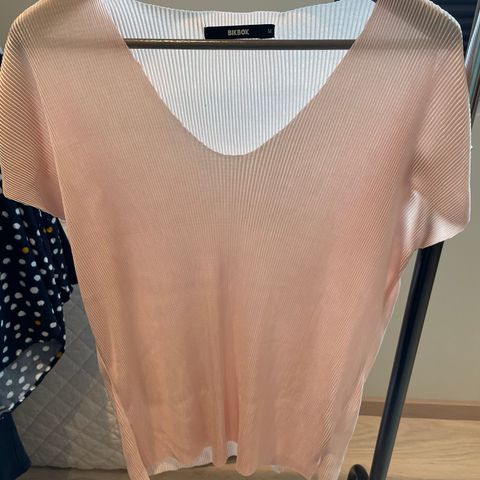 Topp / bluse fra BikBok strl M