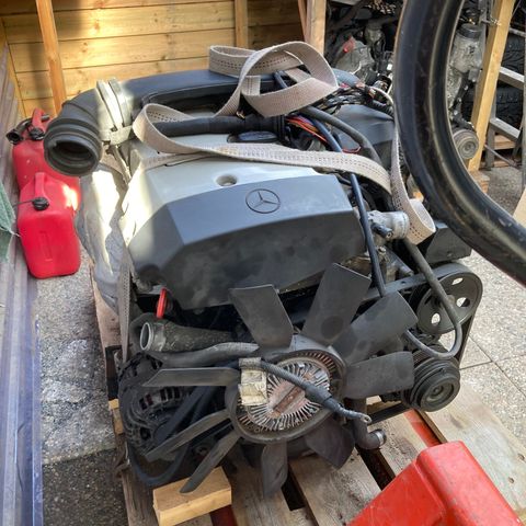 Motor R 111 014 08 02  til Mercedes ML 230 bensin w163 99 Mod gått 275000