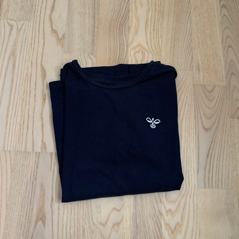 T- shirt fra Hummel str 128