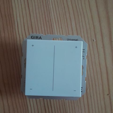 Gira 2-kanals universal dimmer