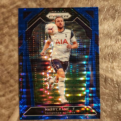 No. 165 Harry Kane 
2020-21 Panini Premier League Prizm - 
Blue Pulsar