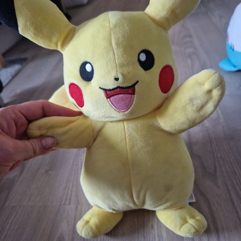 Pikachu med lys og lyd