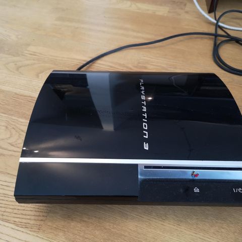 Playstation 3 (60GB) m. spill (uten kontroller)