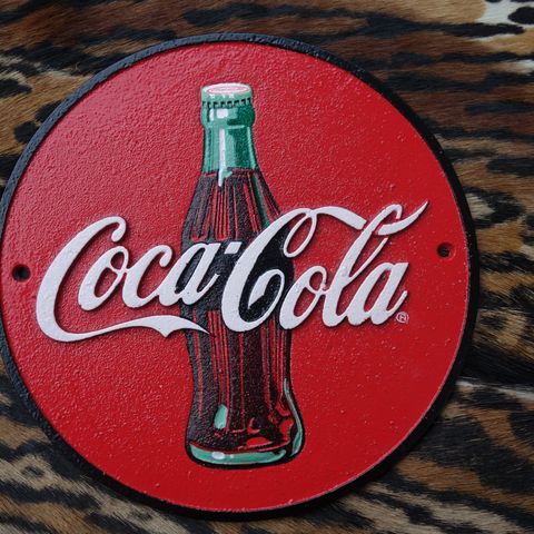 Coca Cola skilt i jern