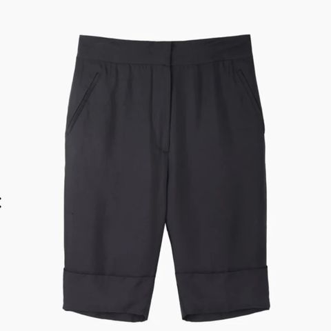 Acne Studios shorts i silke (str 34, passer str S)