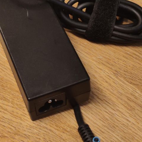 HP AC Adapter 65W Original