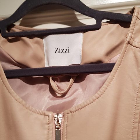 Zizzi fake " skinnjakke"