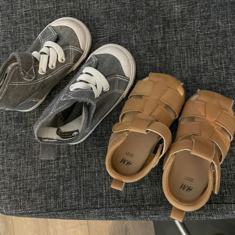 joggesko og sandaler str 20/21