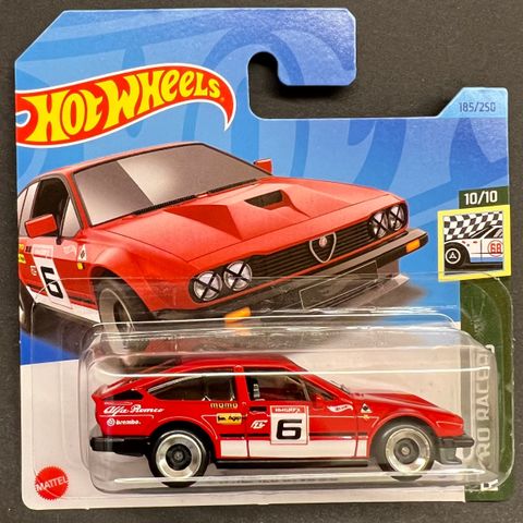 Hot Wheels Alfa Romeo GTV6 3.0 - Retro Racers - HKG48