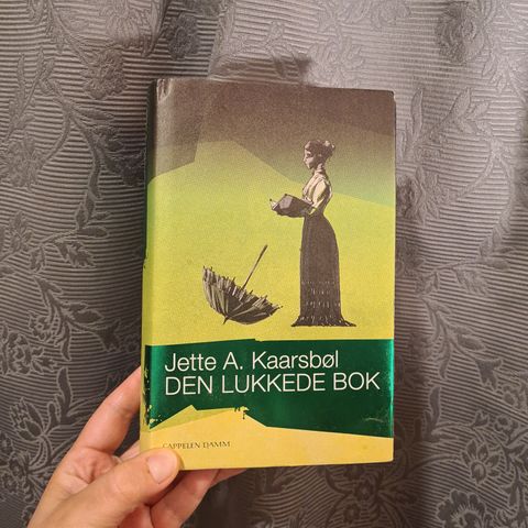 Den lukkede bok skrevet av Jette A. Kaarsbøl. Innbundet!