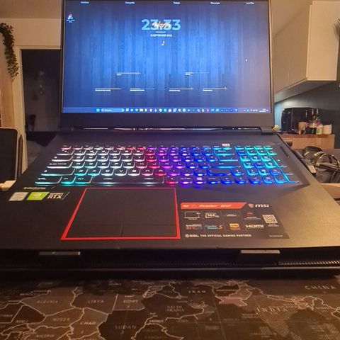 MSI GE75 Raider 8SF Gaming Laptop