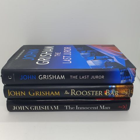 3 stk engelsk John Grisham bøker.