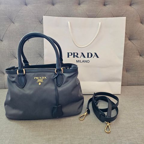 Vintage Prada Veske