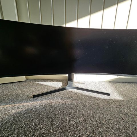 Samsung C43J890DKU