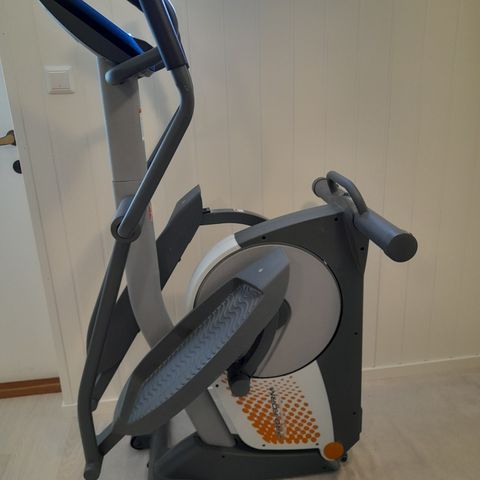 Crosstrainer Pro-Form 480 Spacesaver. Ifit Workout Card. Strøm eller batteri!