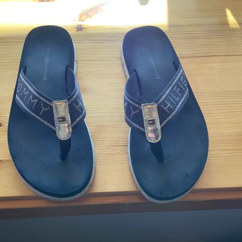 Flip- Flops  mrk Tommy Hilfiger str 37