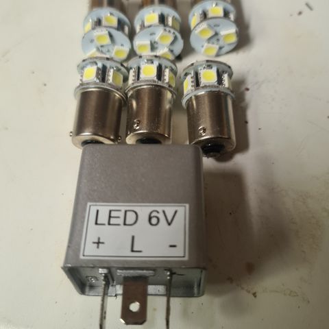 6 stk 6v LED Blinklys pærer med 3 pins 6v rele