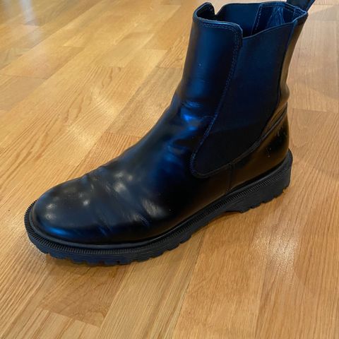 Chelsea boots