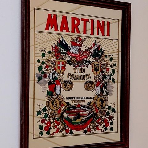 SPEILBILDE AV MARTINI.