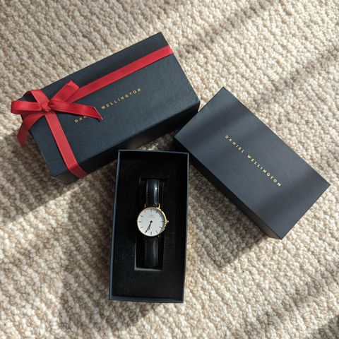 Daniel Wellington Klokka Petite Sheffield 28mm Rosegull