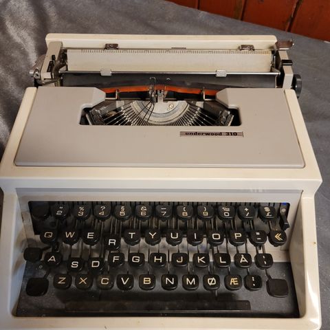 Underwood 310 skrivemaskin