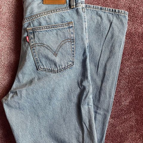 Levis ribcage straight ankle 28/29