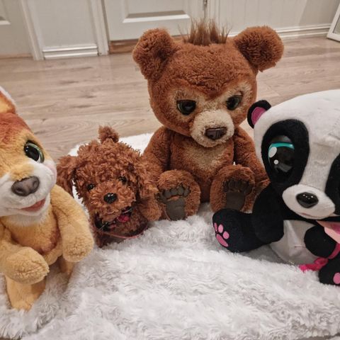 Fur real Panda, Mama Josie kangaroo, cubby bear
