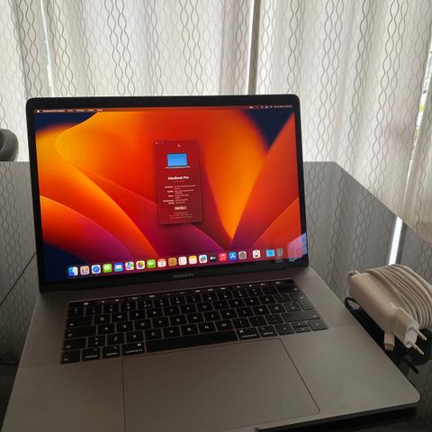 Billig! Macbook pro 15 inch