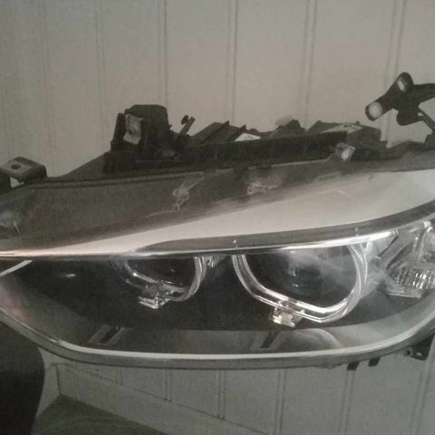 BMW F30/31 FRONTLYKT VENSTRE BI-XENON