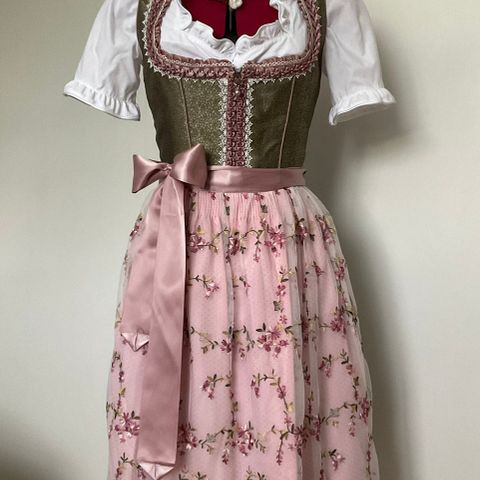 Dirndl / Oktoberfestkjole leies ut Str. 38